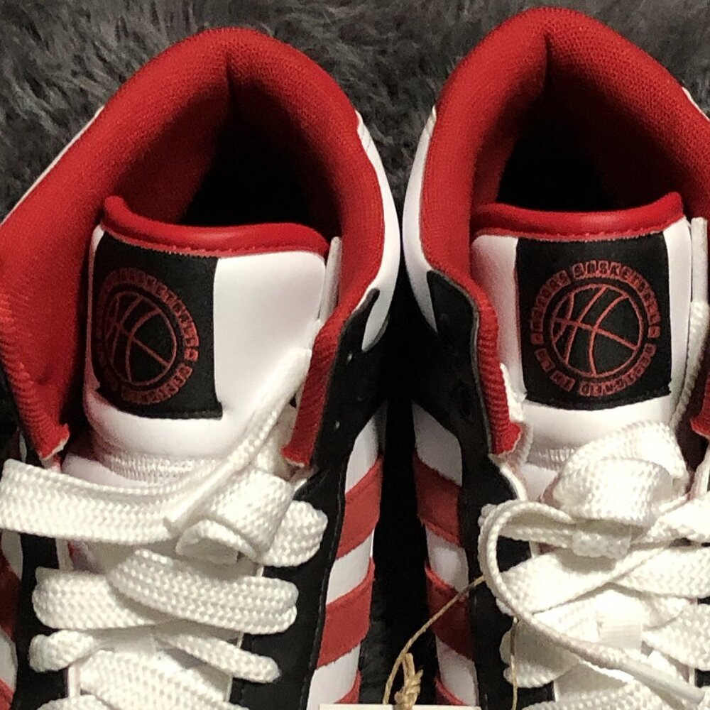 Adidas Men's Rapid Court Mid Shoe In A White, Black And red Colorway Size 10.5 - Picture 2 of 6